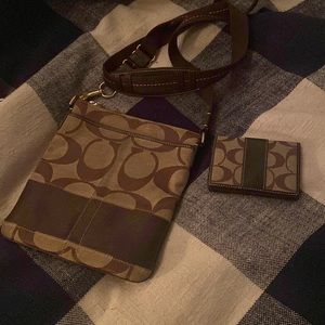 Coach signature crossbody bag - brown